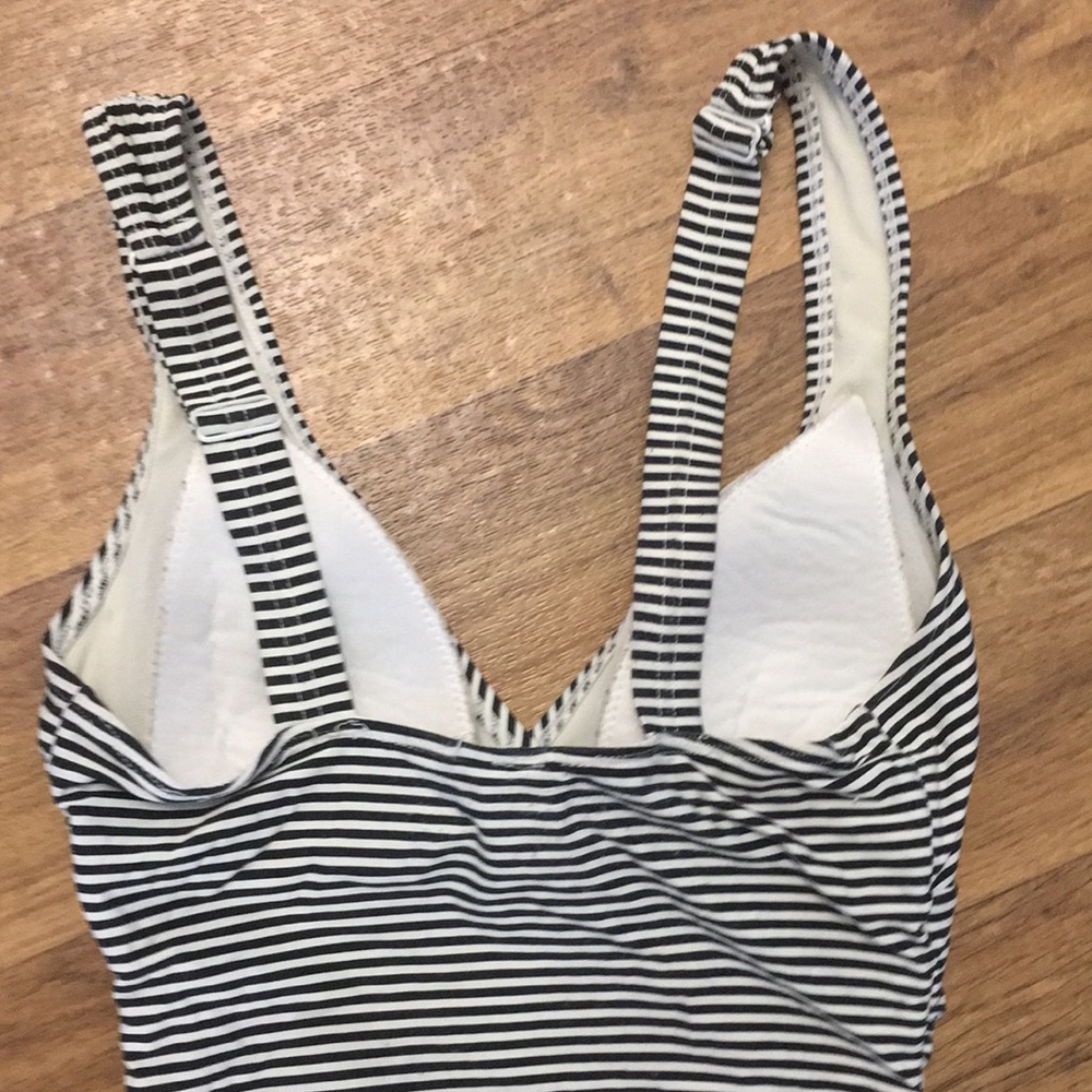NIP TUCK SWIM STRIPED TANKINI - Picture 7 of 14